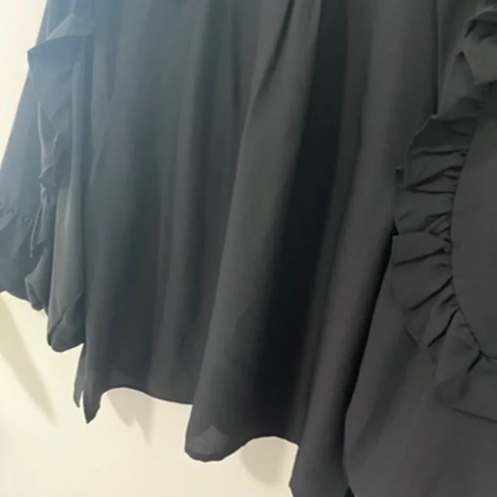 Vince Camuto Black Ruffle Long Sleeve Blouse Size Medium - Picture 3 of 6